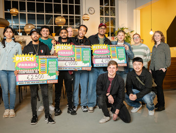 Kunstgebouw Pitchparadevlaarding (1)